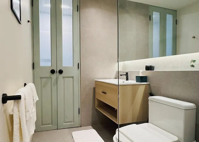 Middle Haus 3br Near Bts Ari, * Bangkok